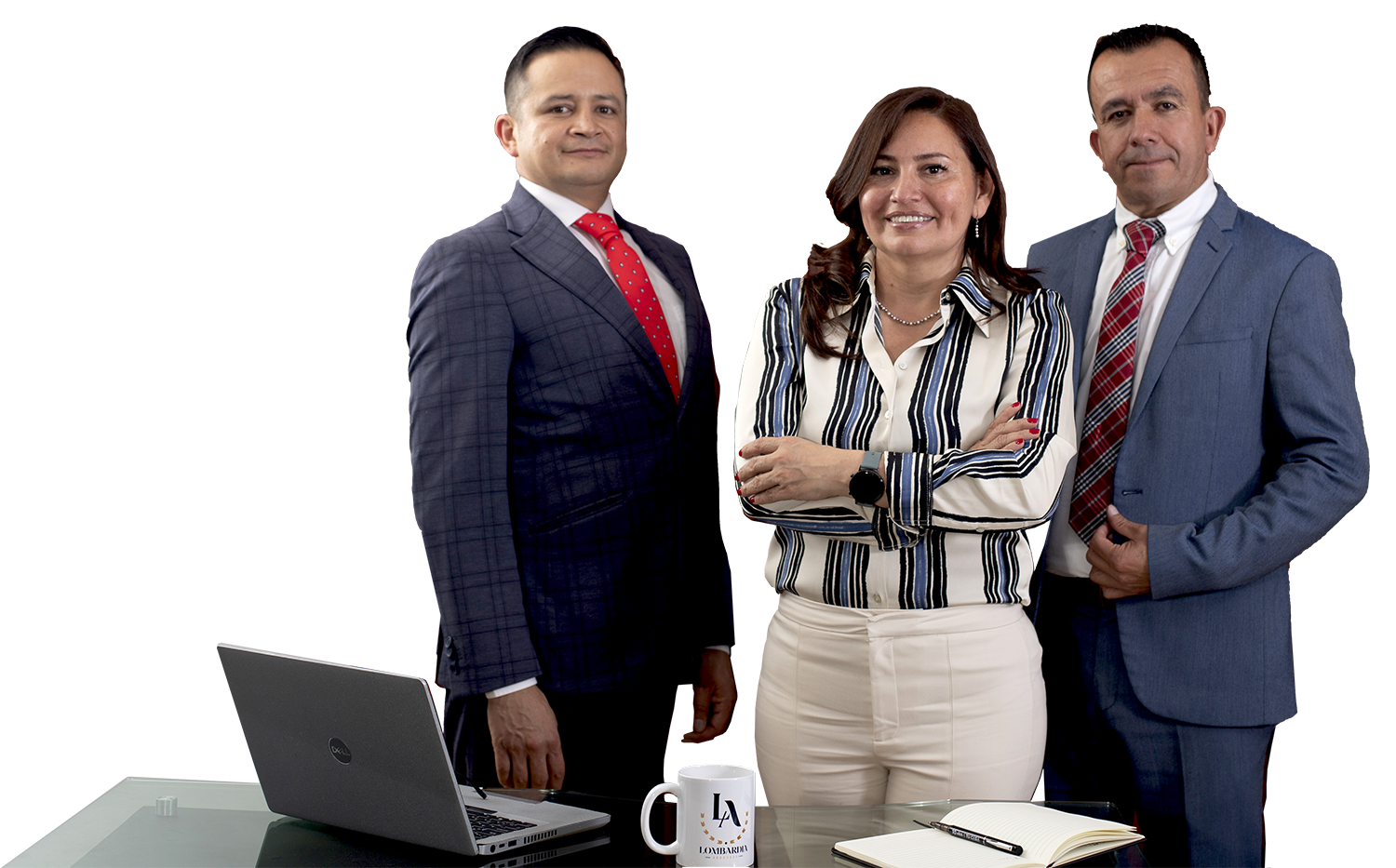 Imagen corporativa de Lombardia Abogados, firma especializada en recuperación de activos. Representa a un abogado experto revisando documentación legal, reflejando el compromiso del equipo con soluciones jurídicas estratégicas e integrales para recuperar capital y bienes con máxima eficiencia.